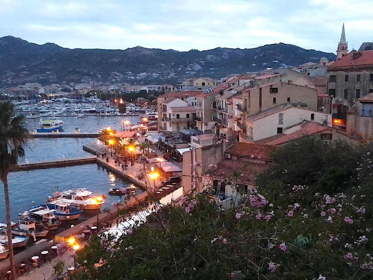 Appartement Spacieux En Face Du Port Calvi  Ngoại thất bức ảnh